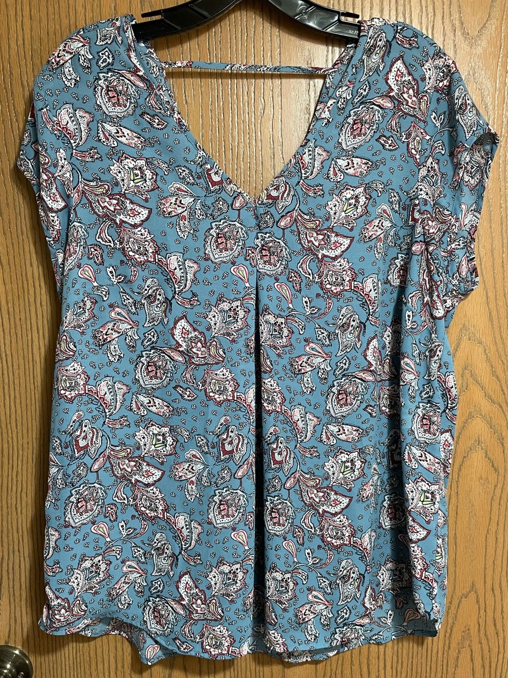 EUC DR2 by Daniel Rainn Teal V-Neck Blouse